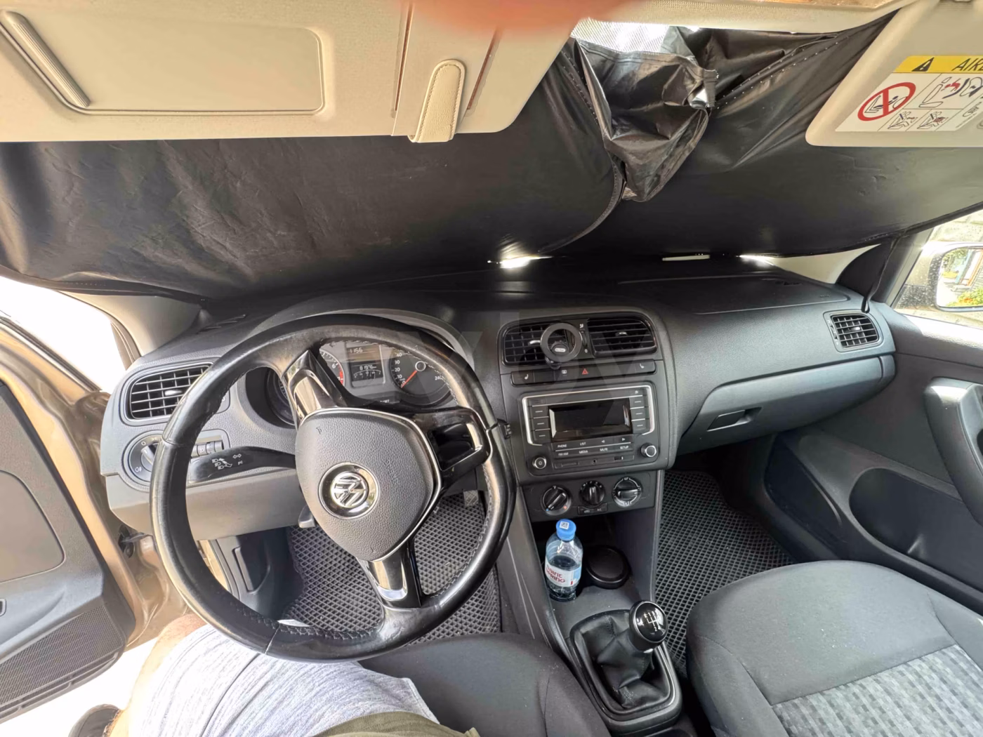 Volkswagen Polo Sedan фото 2