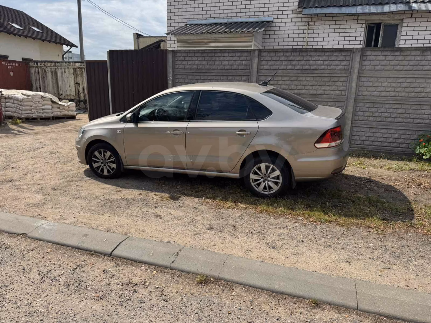 Volkswagen Polo Sedan