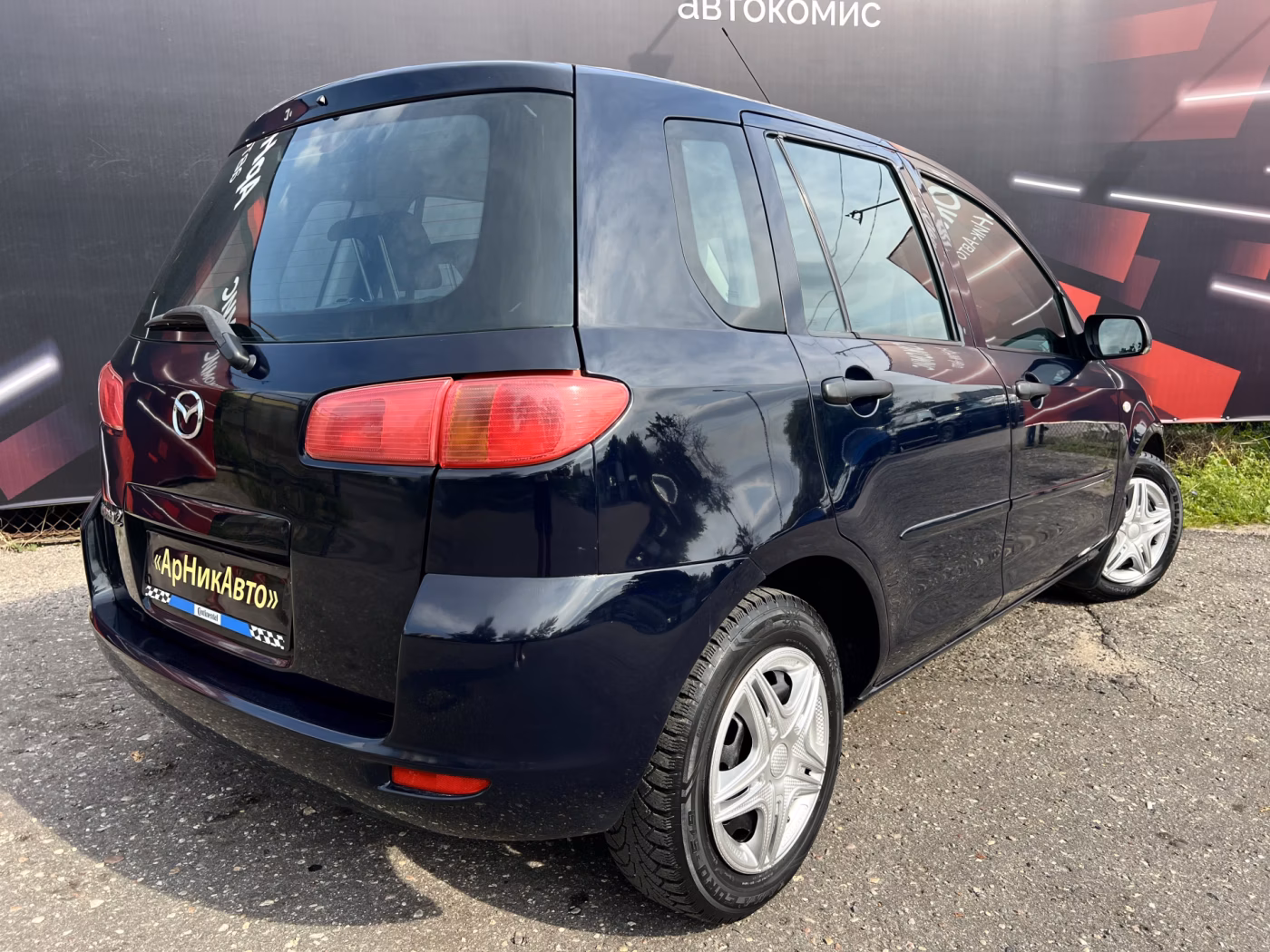 Mazda 2 фото 6