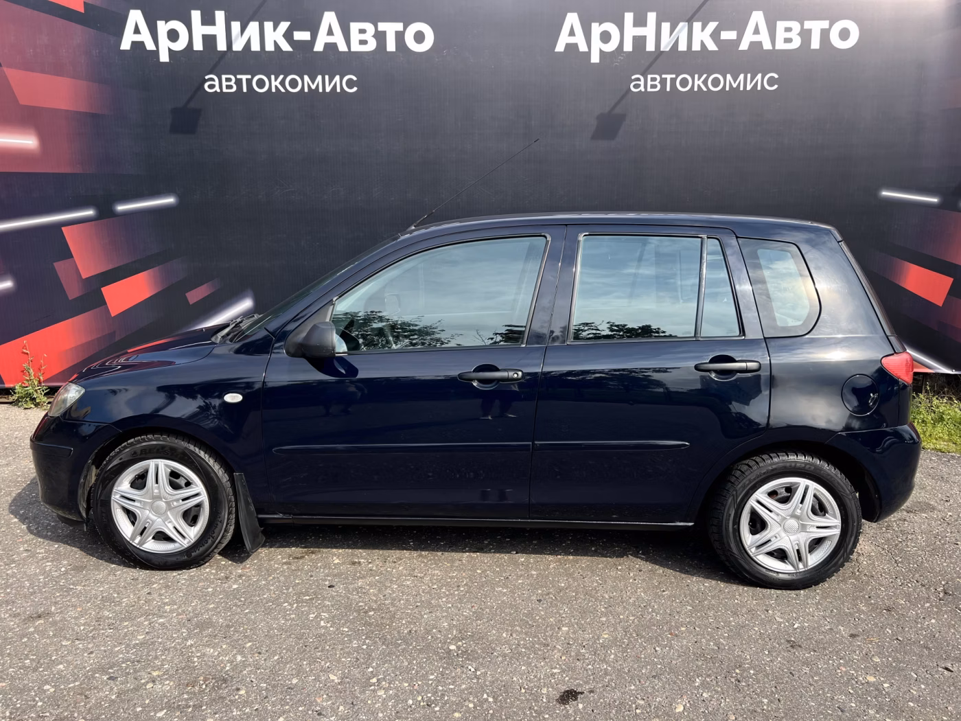 Mazda 2 фото 3
