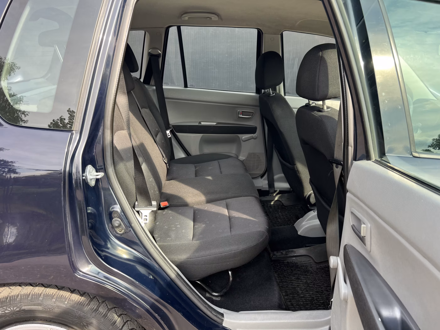 Mazda 2 фото 17