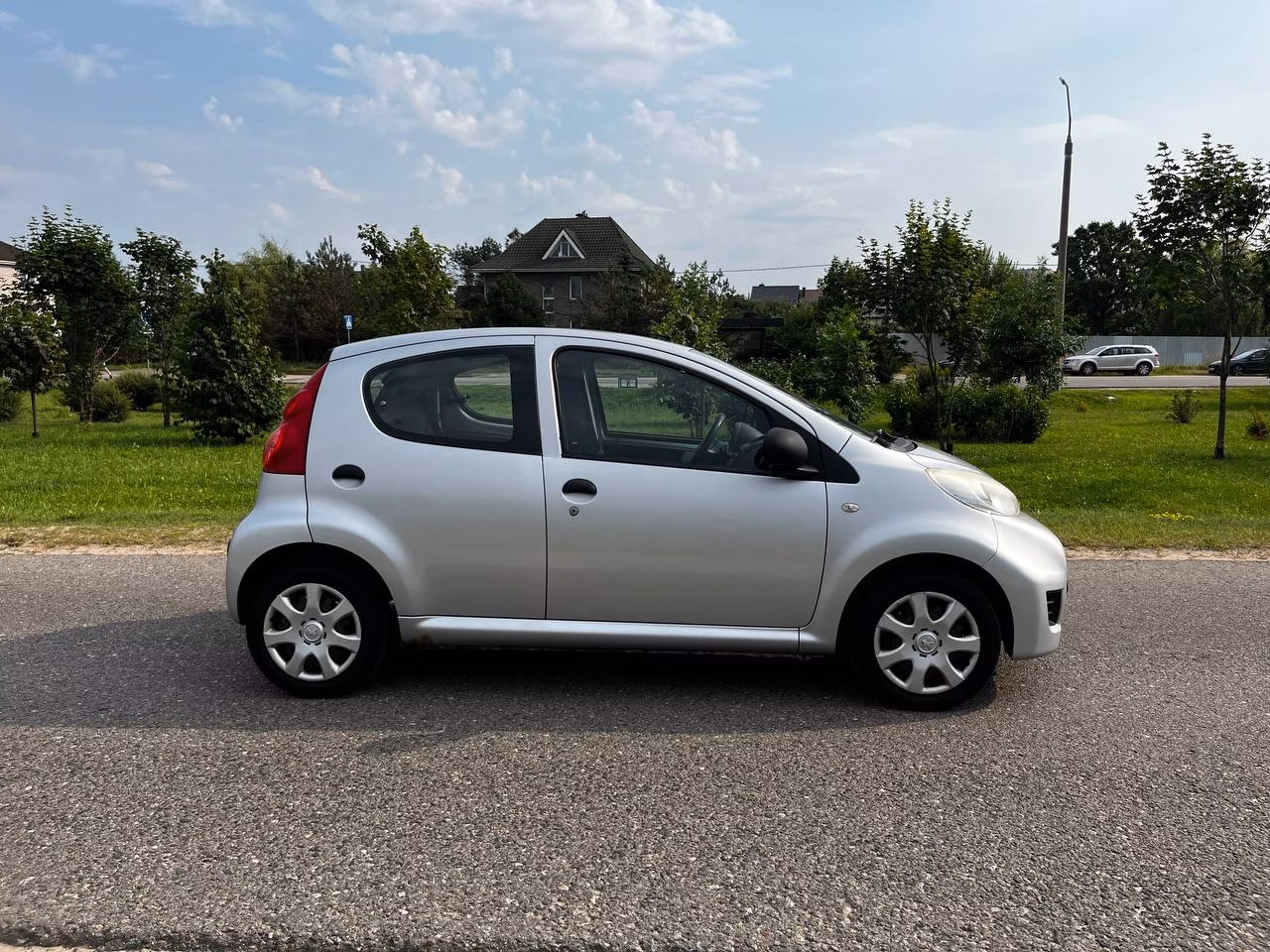 Peugeot 107 фото 2