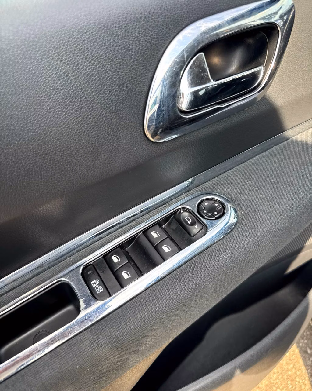 Peugeot 5008 фото 9