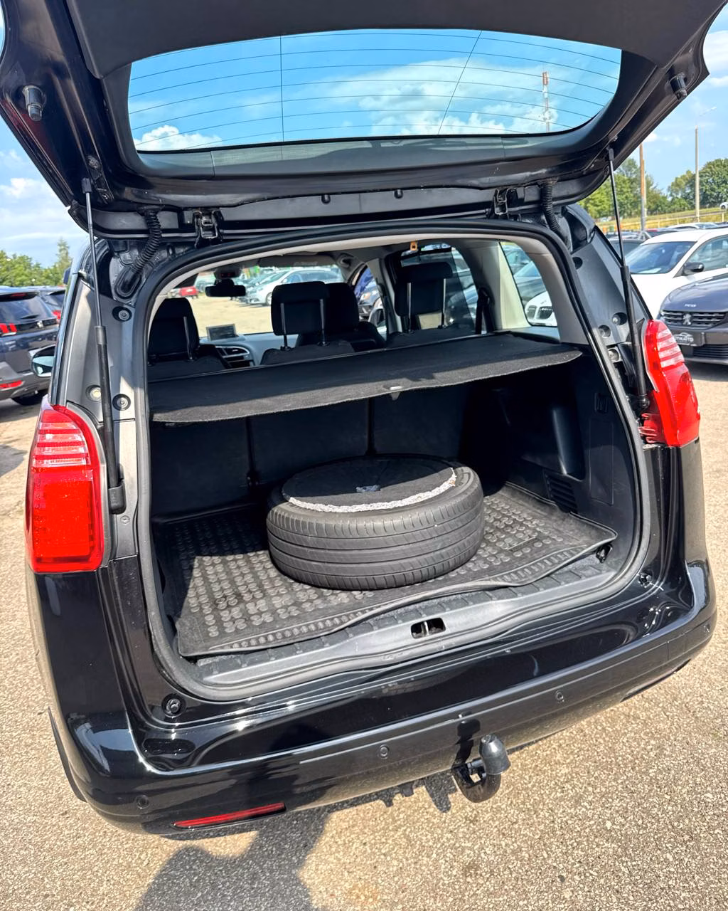 Peugeot 5008 фото 14