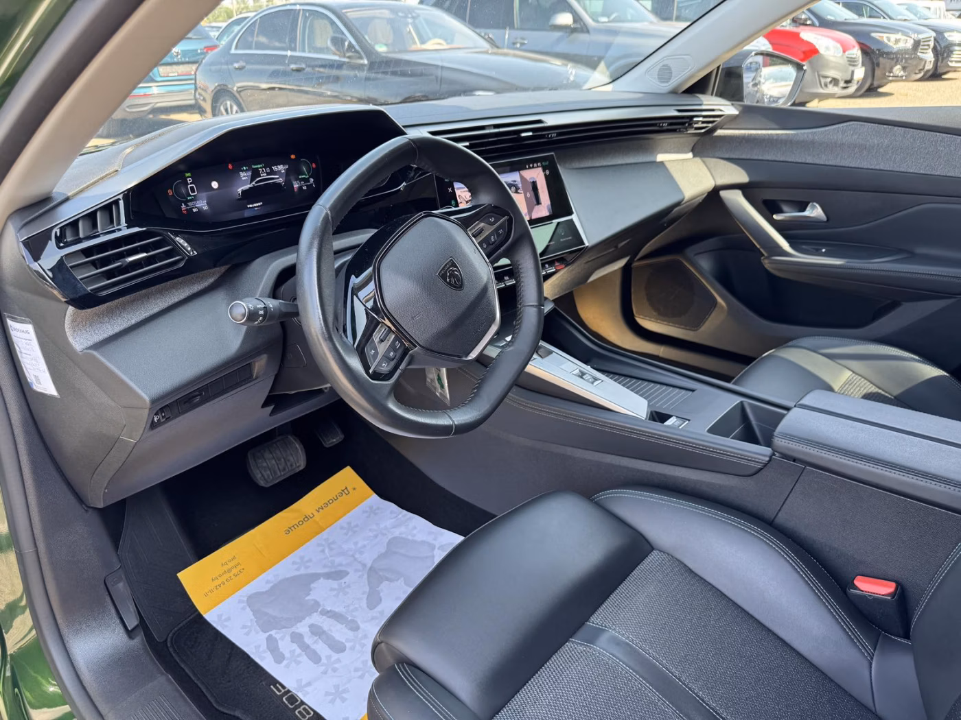 Peugeot 308 фото 11