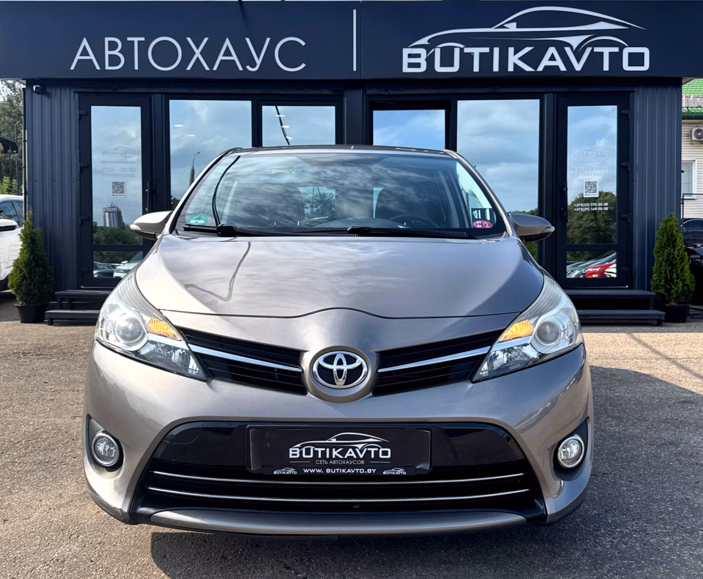 Toyota Verso фото 2