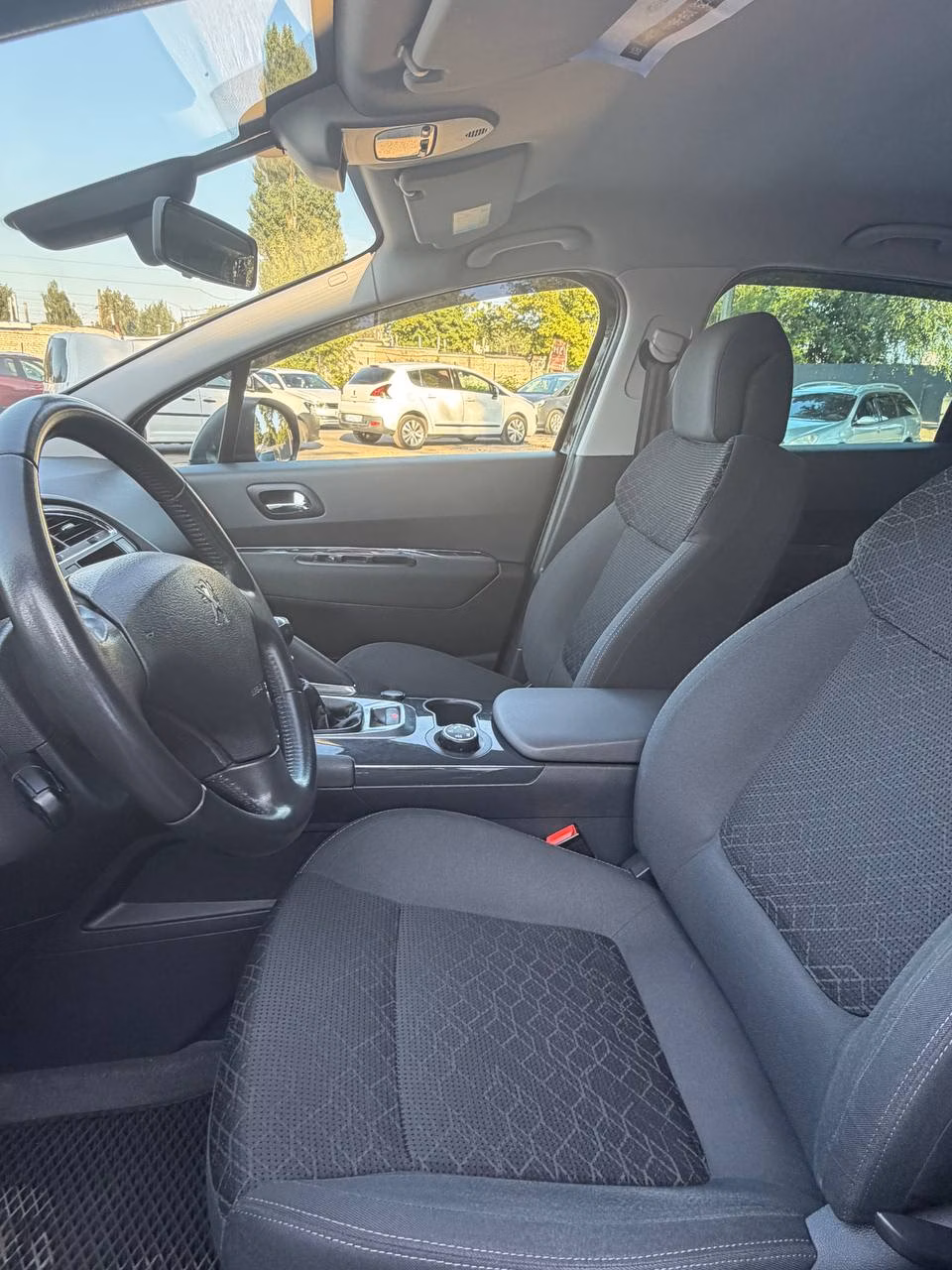 Peugeot 3008 фото 10