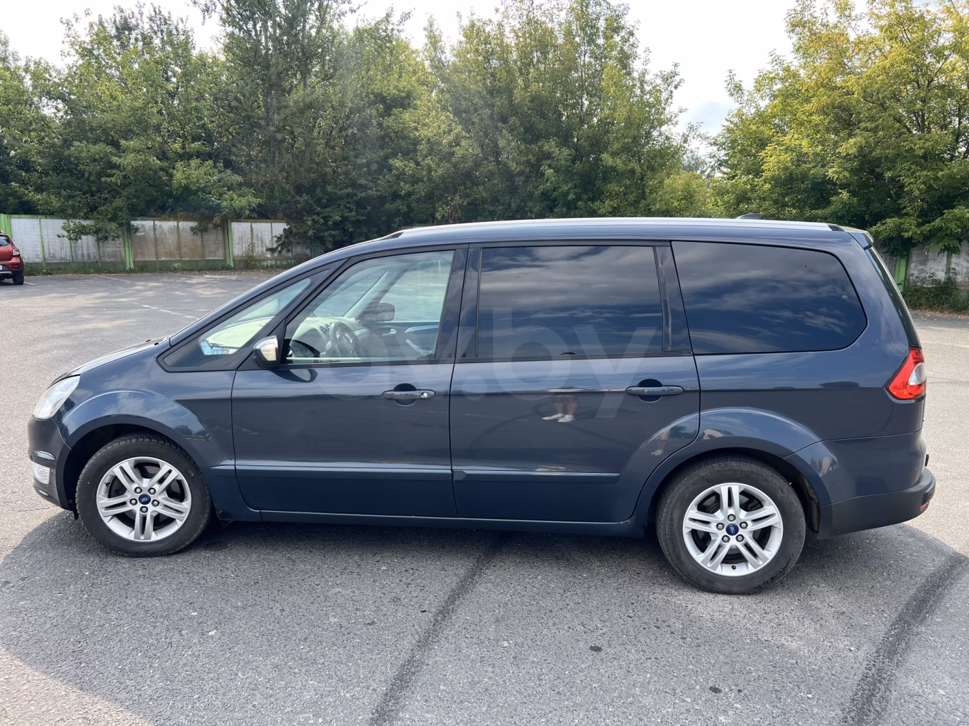 Ford Galaxy фото 9