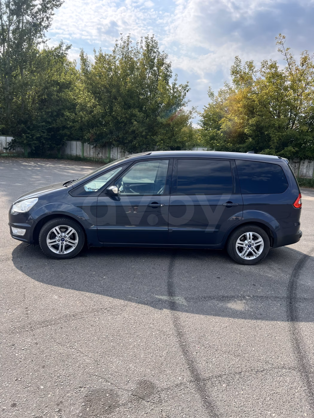Ford Galaxy фото 3
