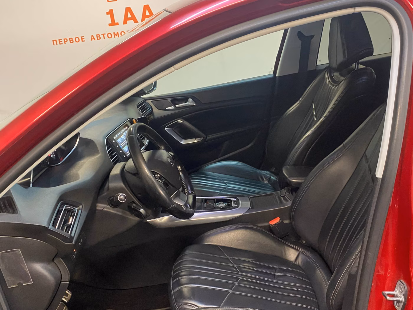 Peugeot 308 фото 5