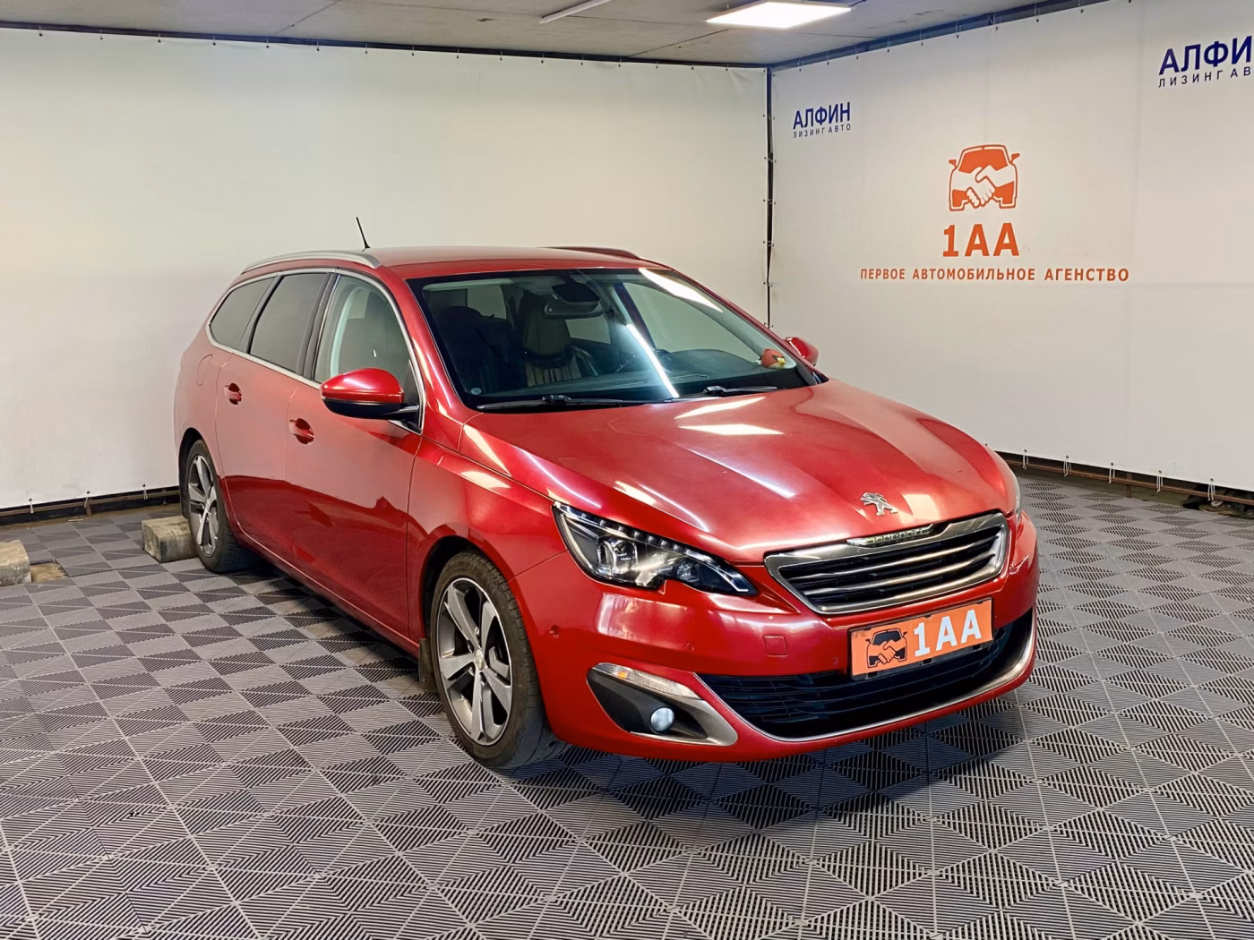 Peugeot 308 фото 2