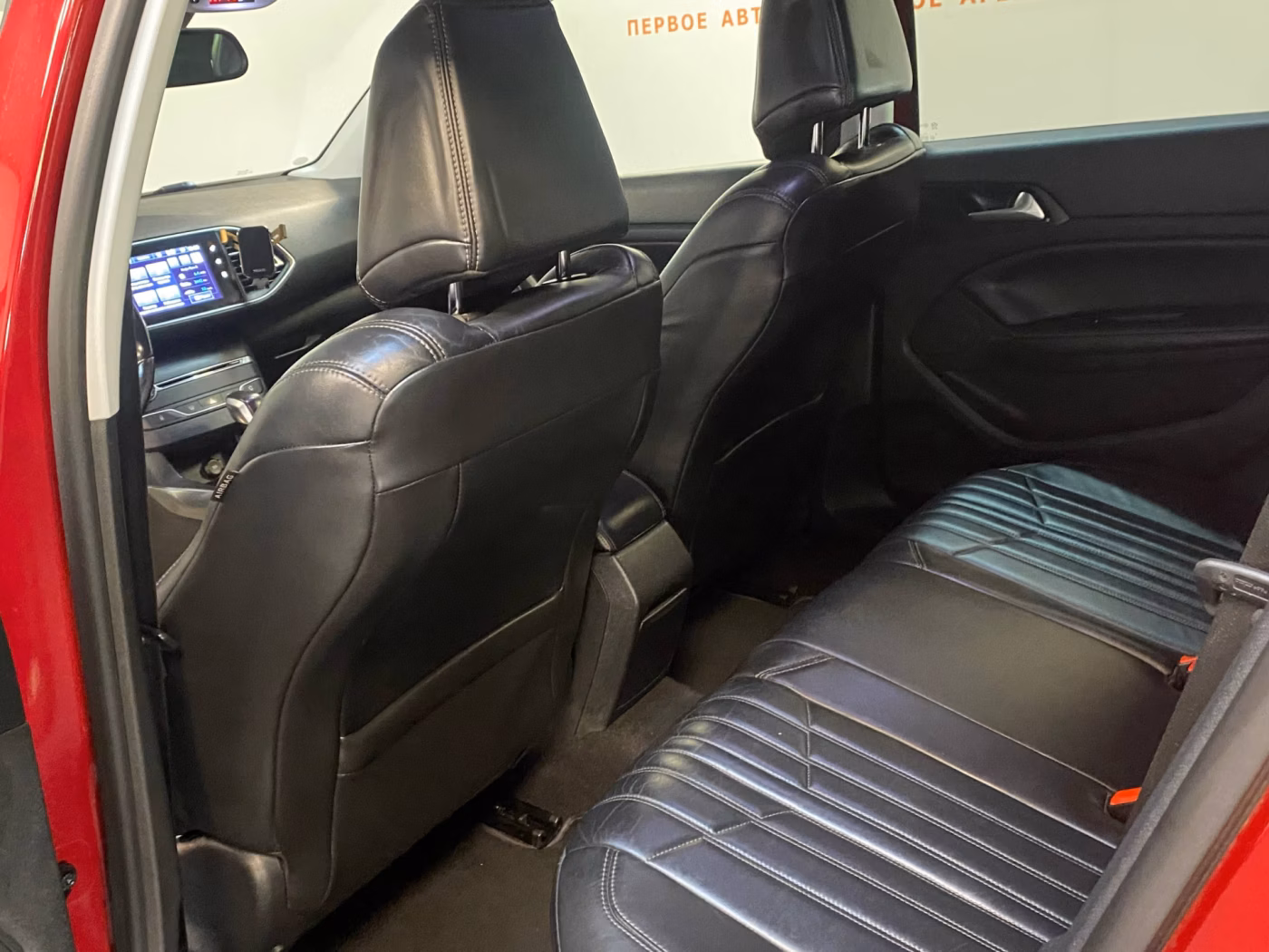 Peugeot 308 фото 6