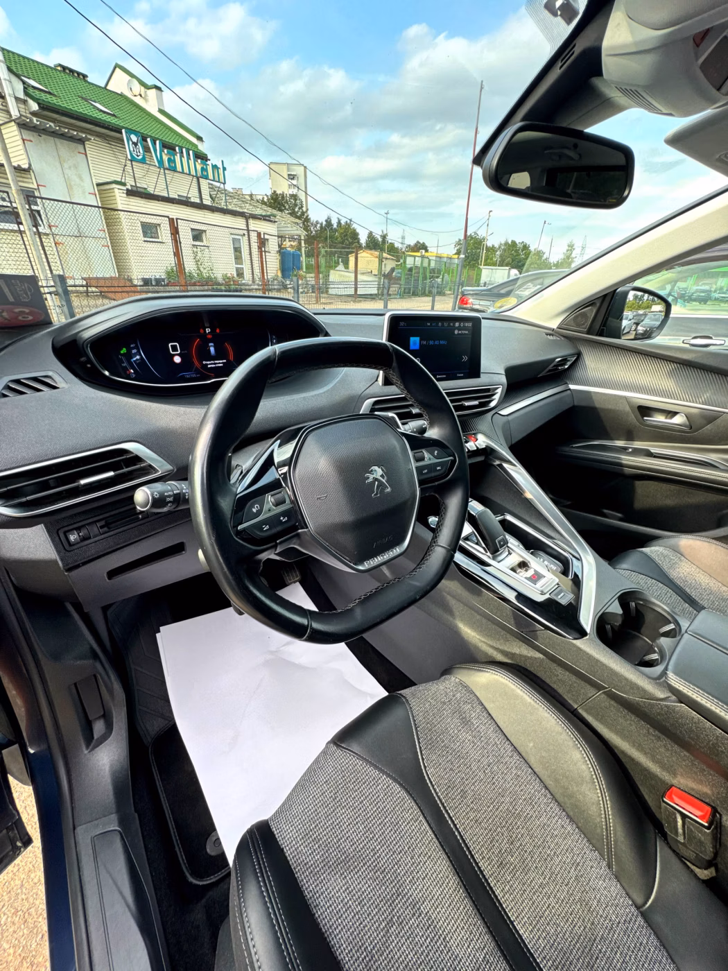 Peugeot 5008 фото 10