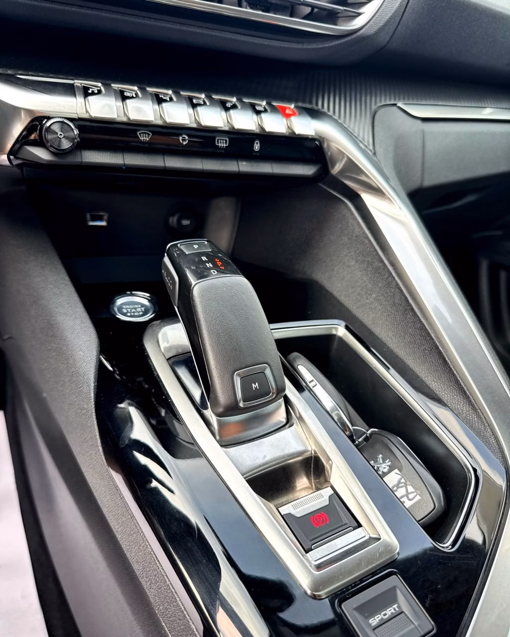 Peugeot 5008 фото 12