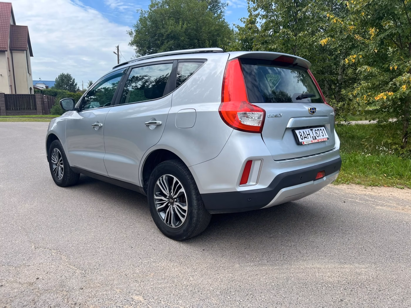Geely Emgrand X7 фото 7