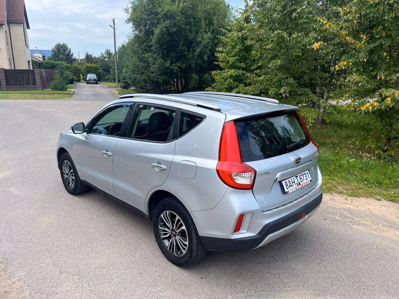 Geely Emgrand X7 фото 8