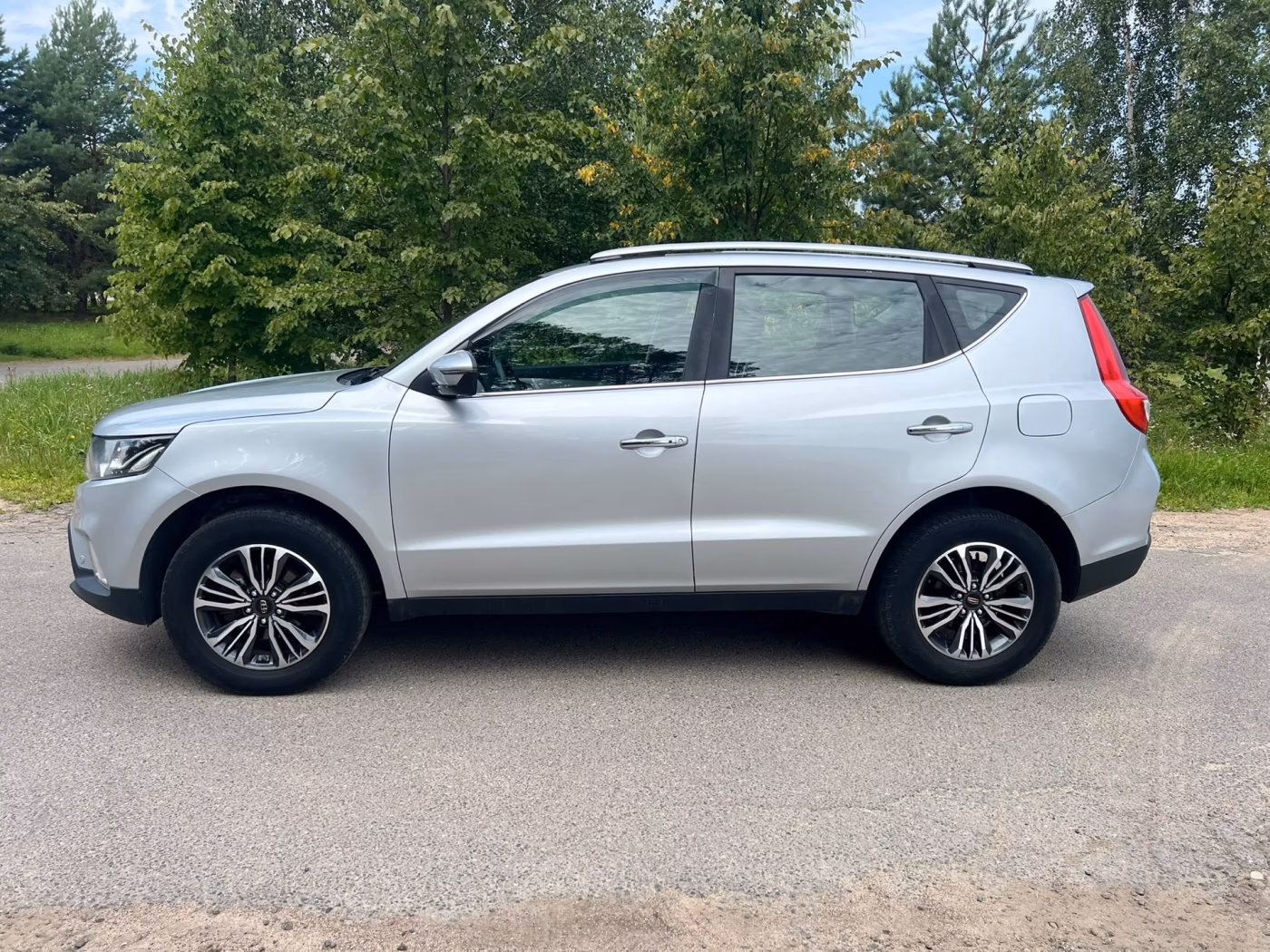 Geely Emgrand X7 фото 6