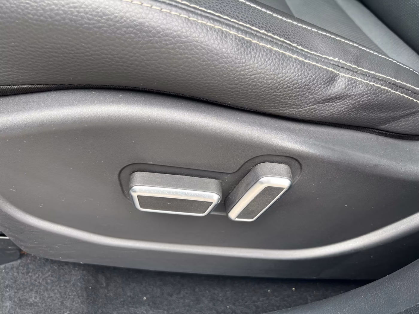 Geely Emgrand X7 фото 18
