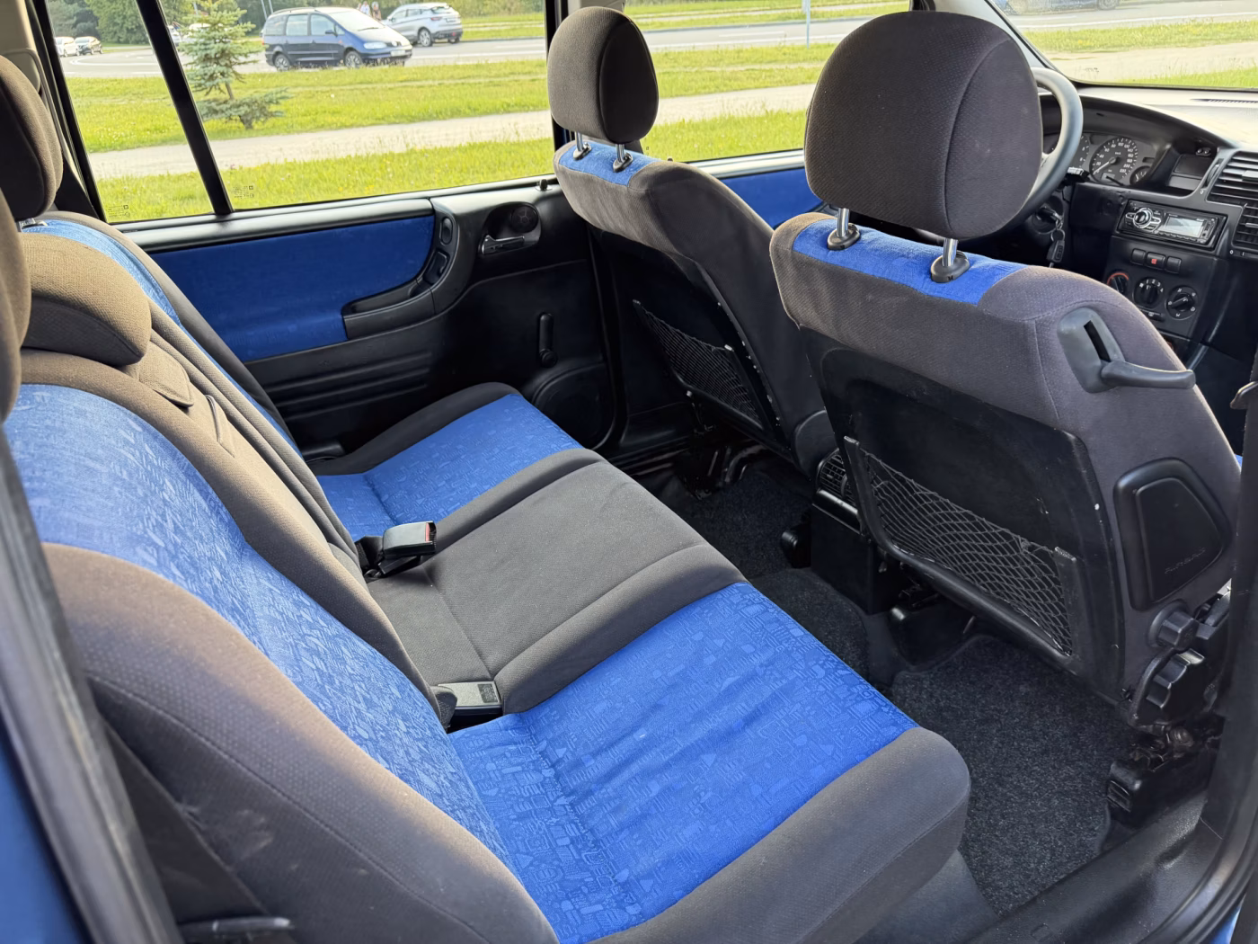 Opel Zafira фото 8