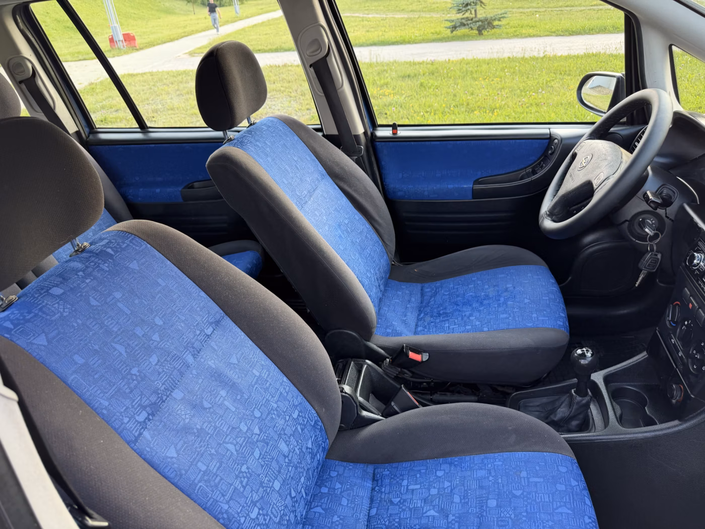 Opel Zafira фото 7