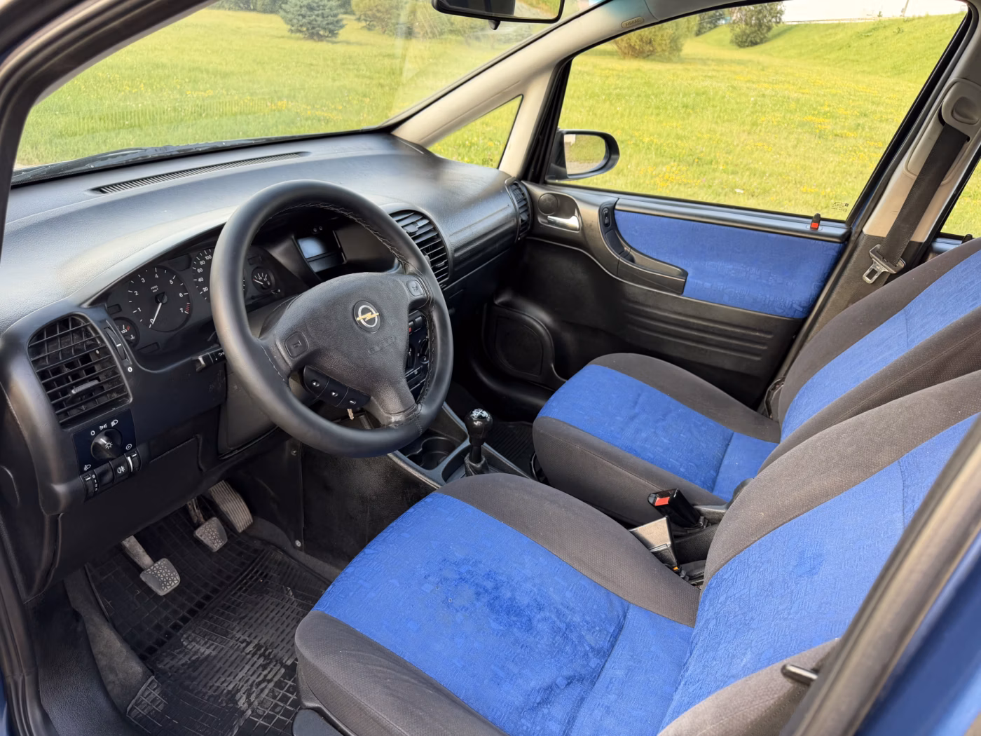 Opel Zafira фото 13