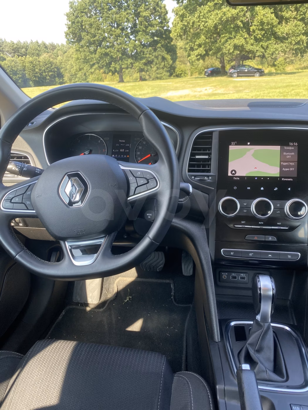 Renault Megane фото 12