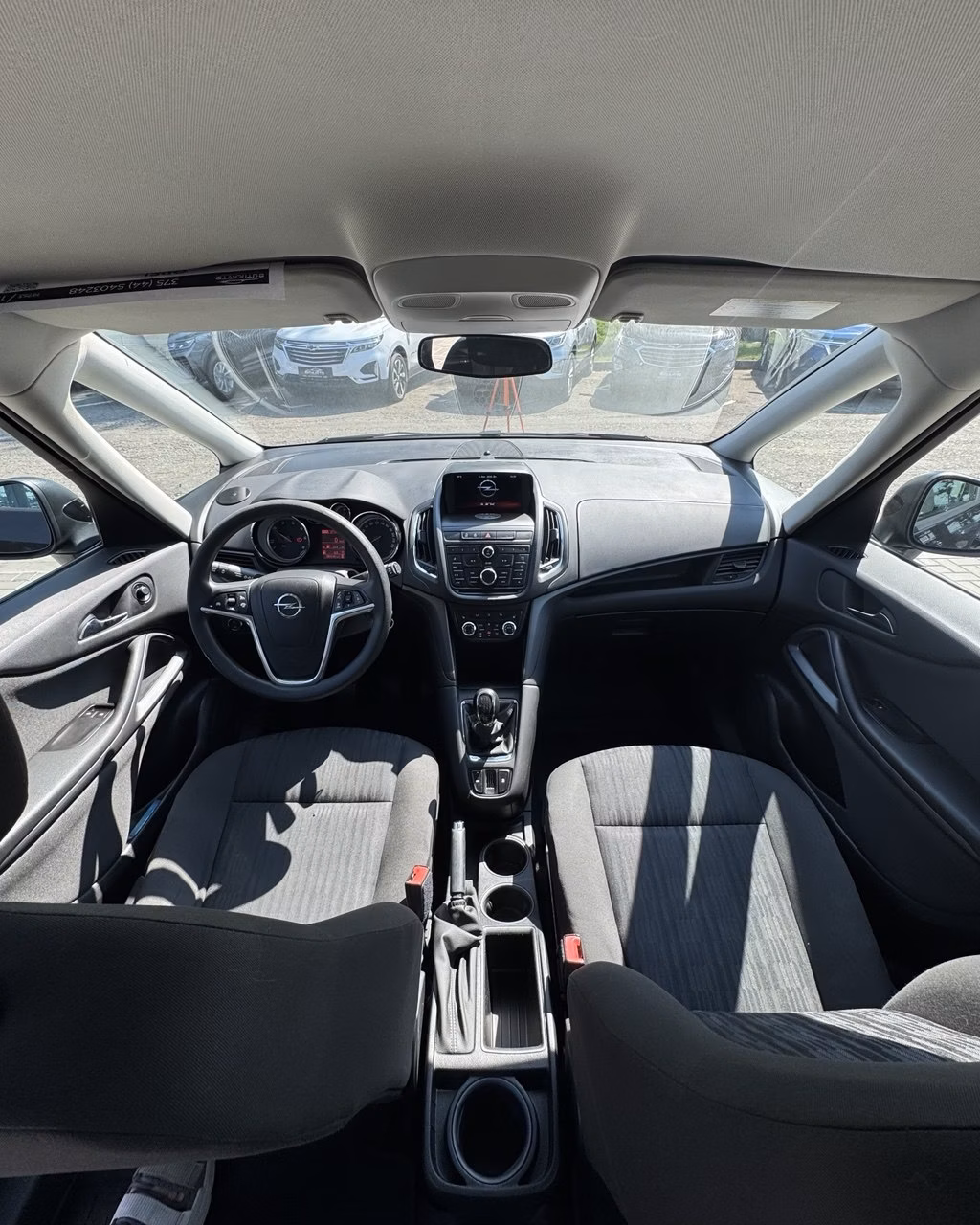 Opel Zafira фото 9
