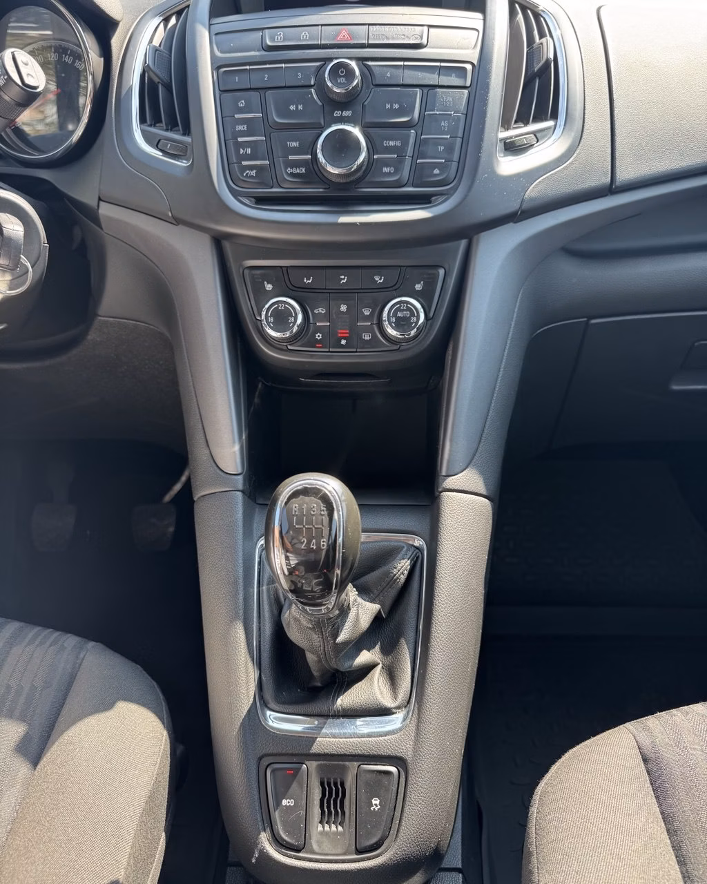 Opel Zafira фото 15