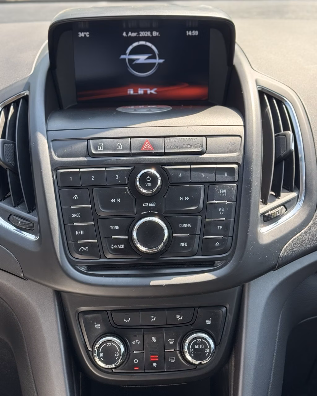 Opel Zafira фото 16