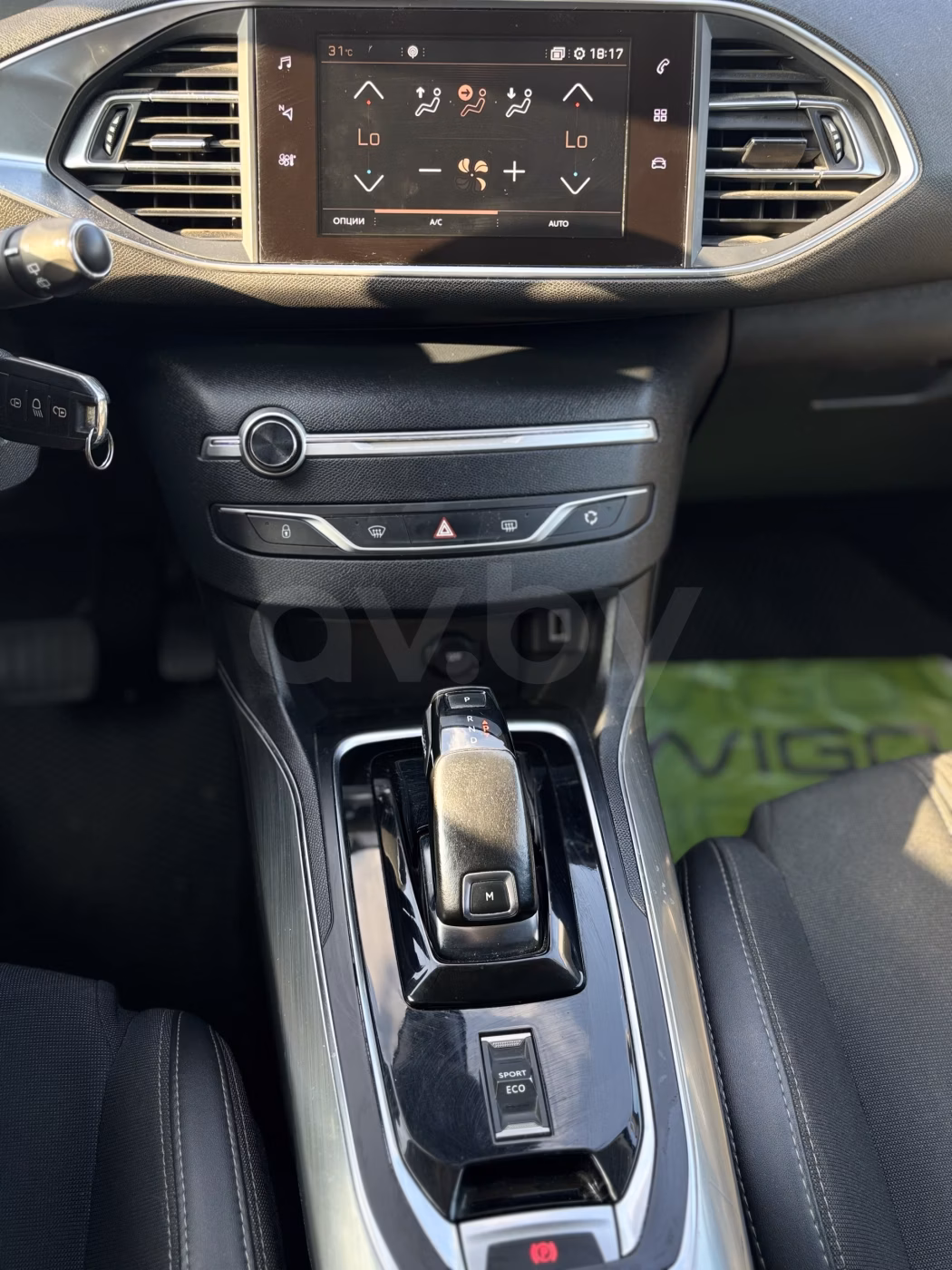 Peugeot 308 фото 10