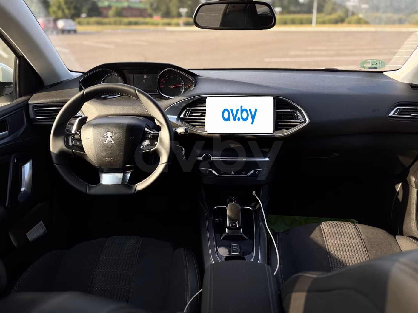 Peugeot 308 фото 12