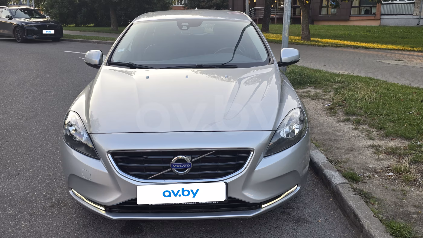 Volvo V40 фото 5