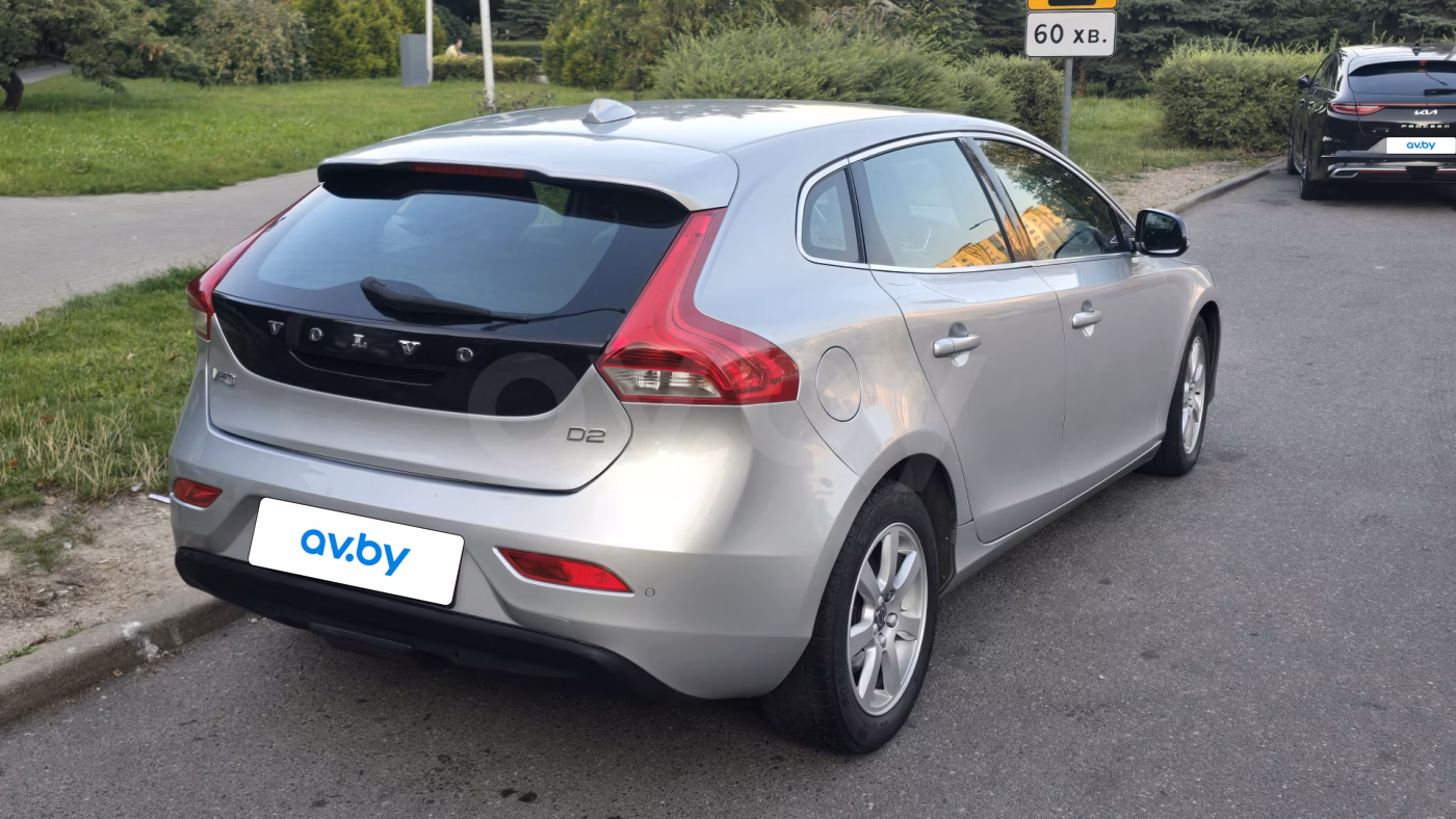 Volvo V40 фото 4