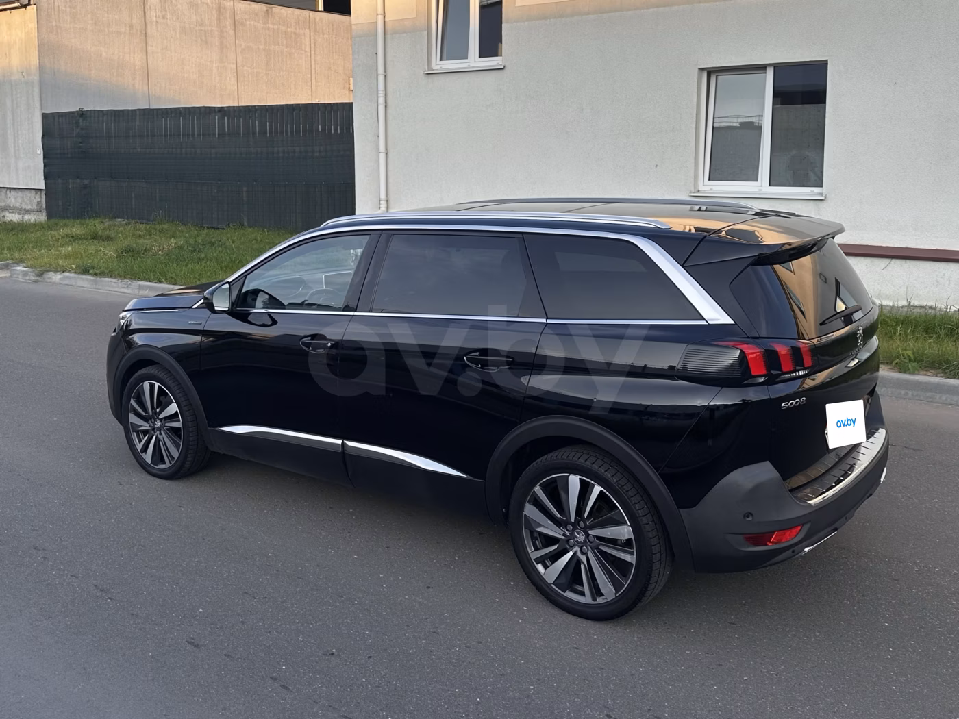 Peugeot 5008 фото 11