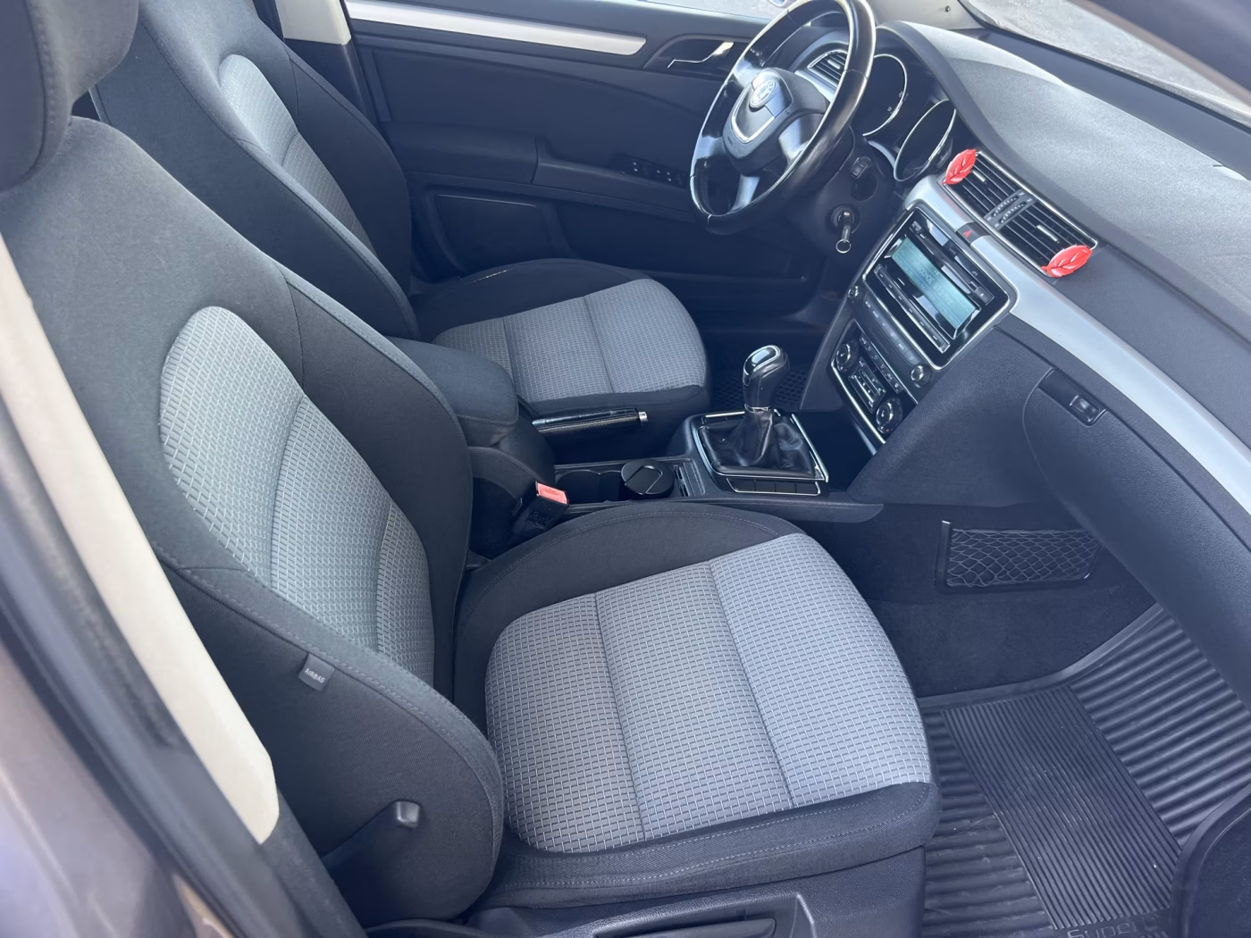 Skoda Superb фото 22