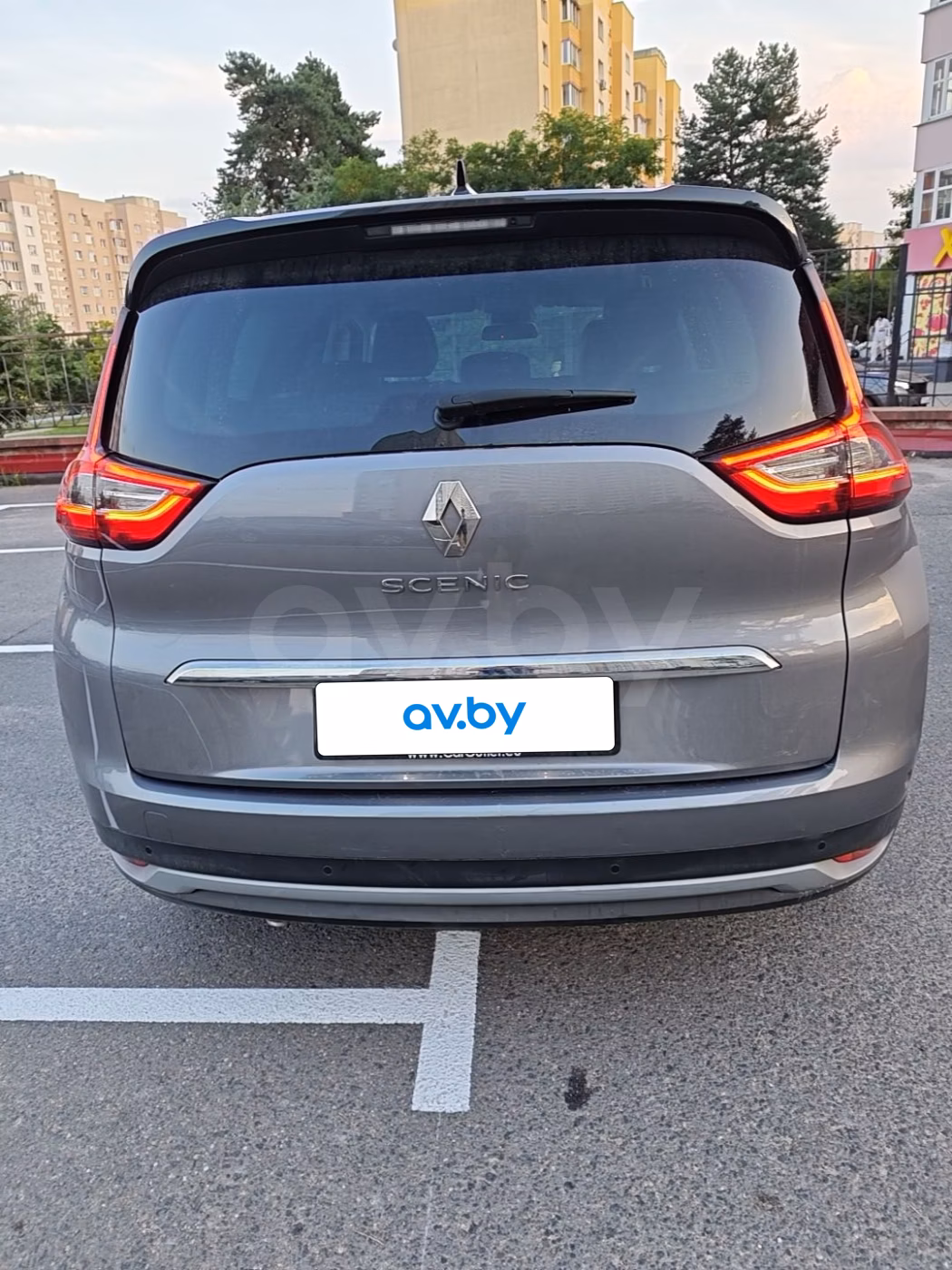 Renault Grand Scenic фото 8