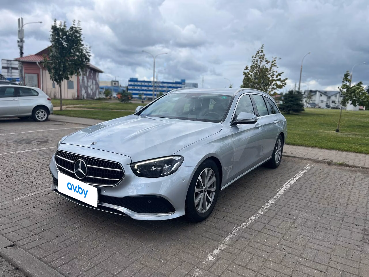 Mercedes-Benz E-Класс фото 29