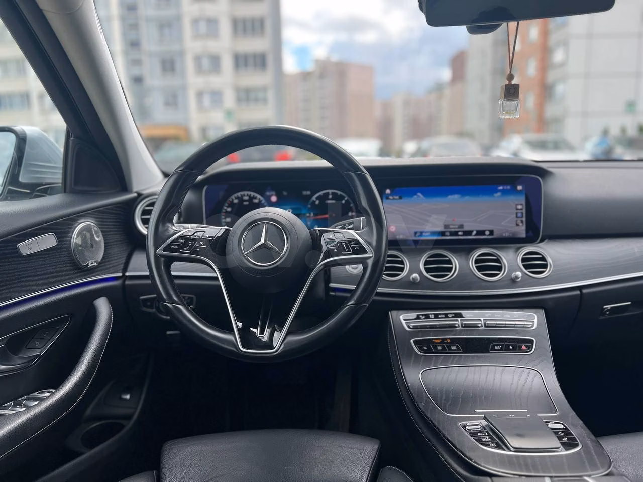Mercedes-Benz E-Класс фото 16