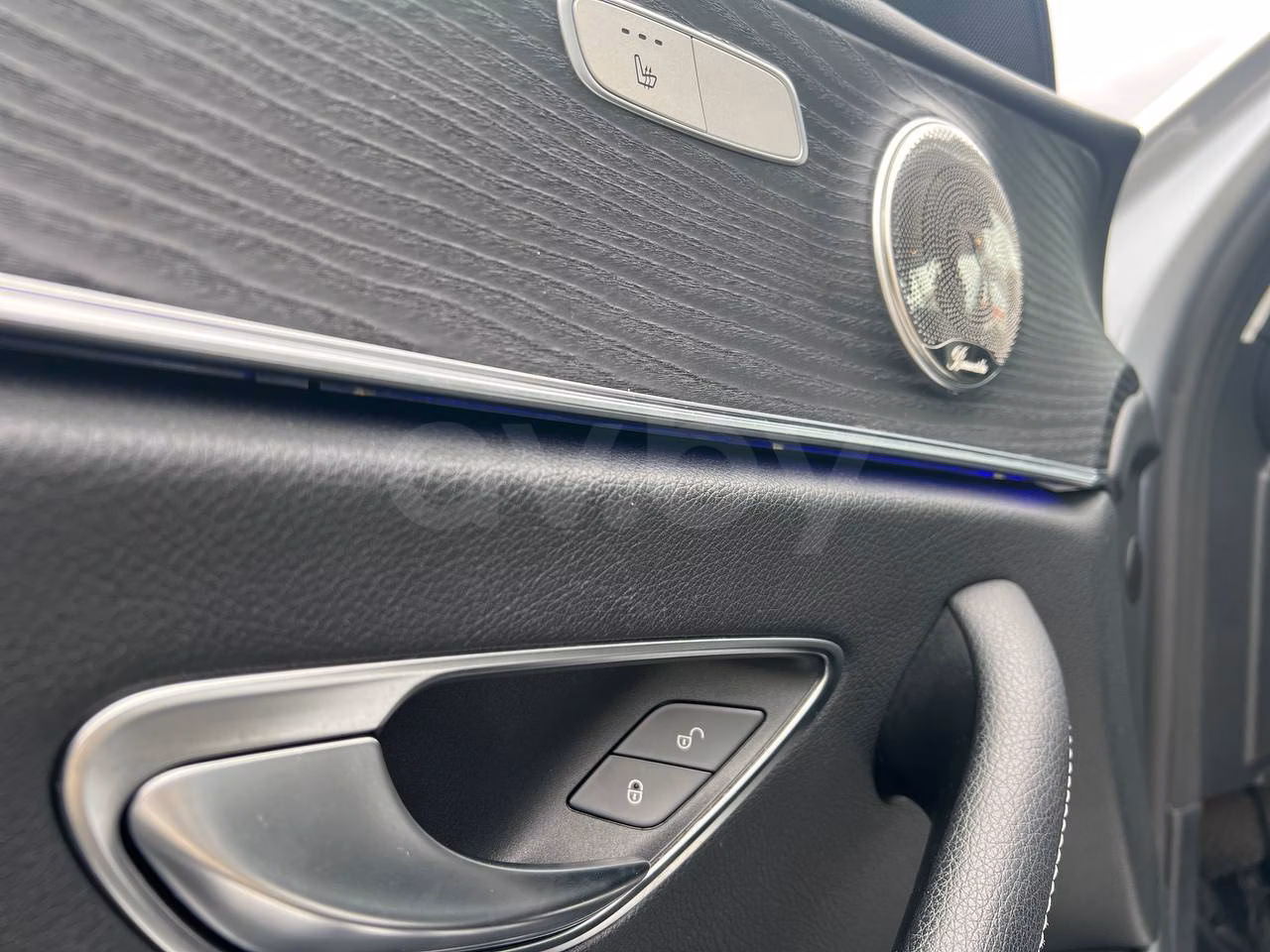 Mercedes-Benz E-Класс фото 23