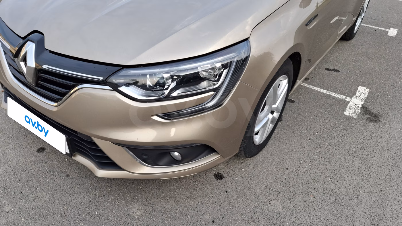 Renault Megane фото 10