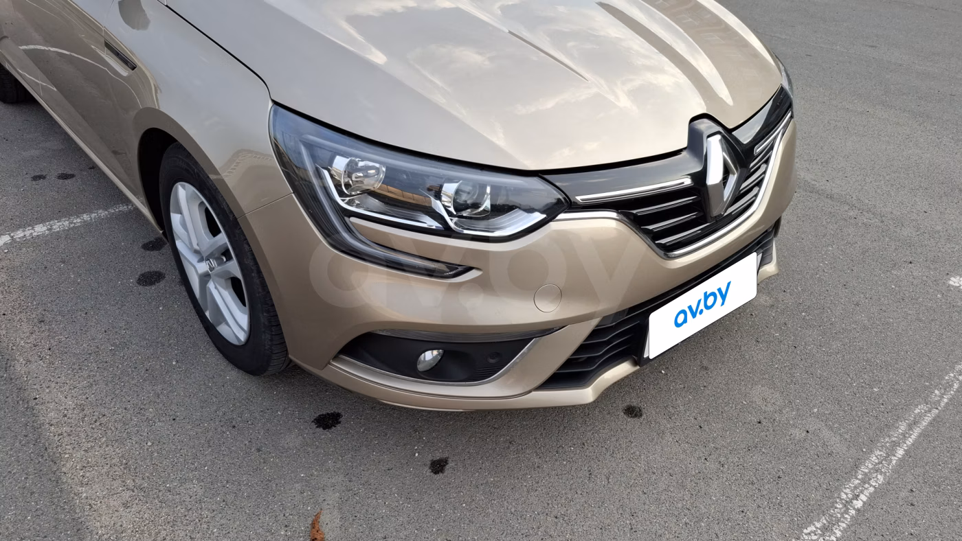 Renault Megane фото 9