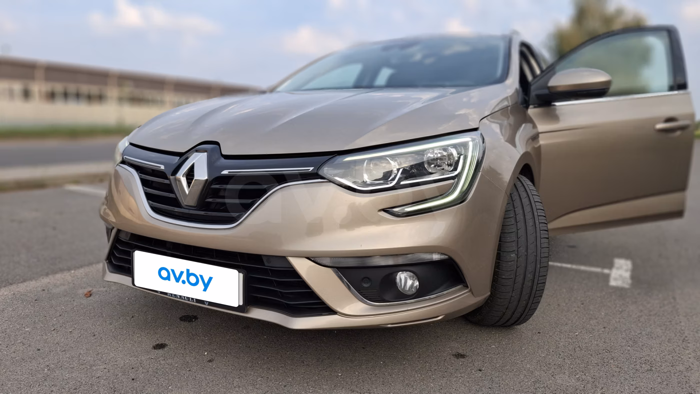 Renault Megane фото 6