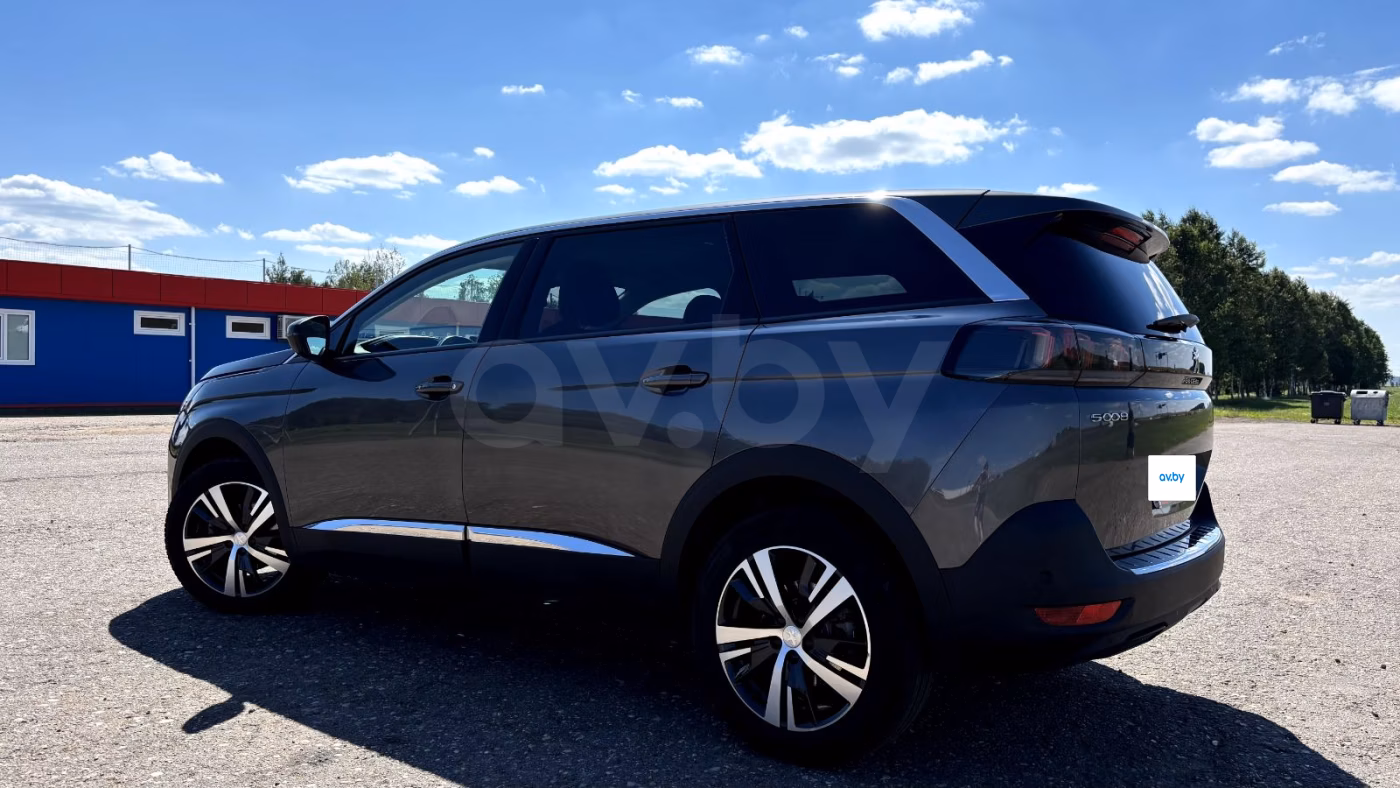 Peugeot 5008 фото 3