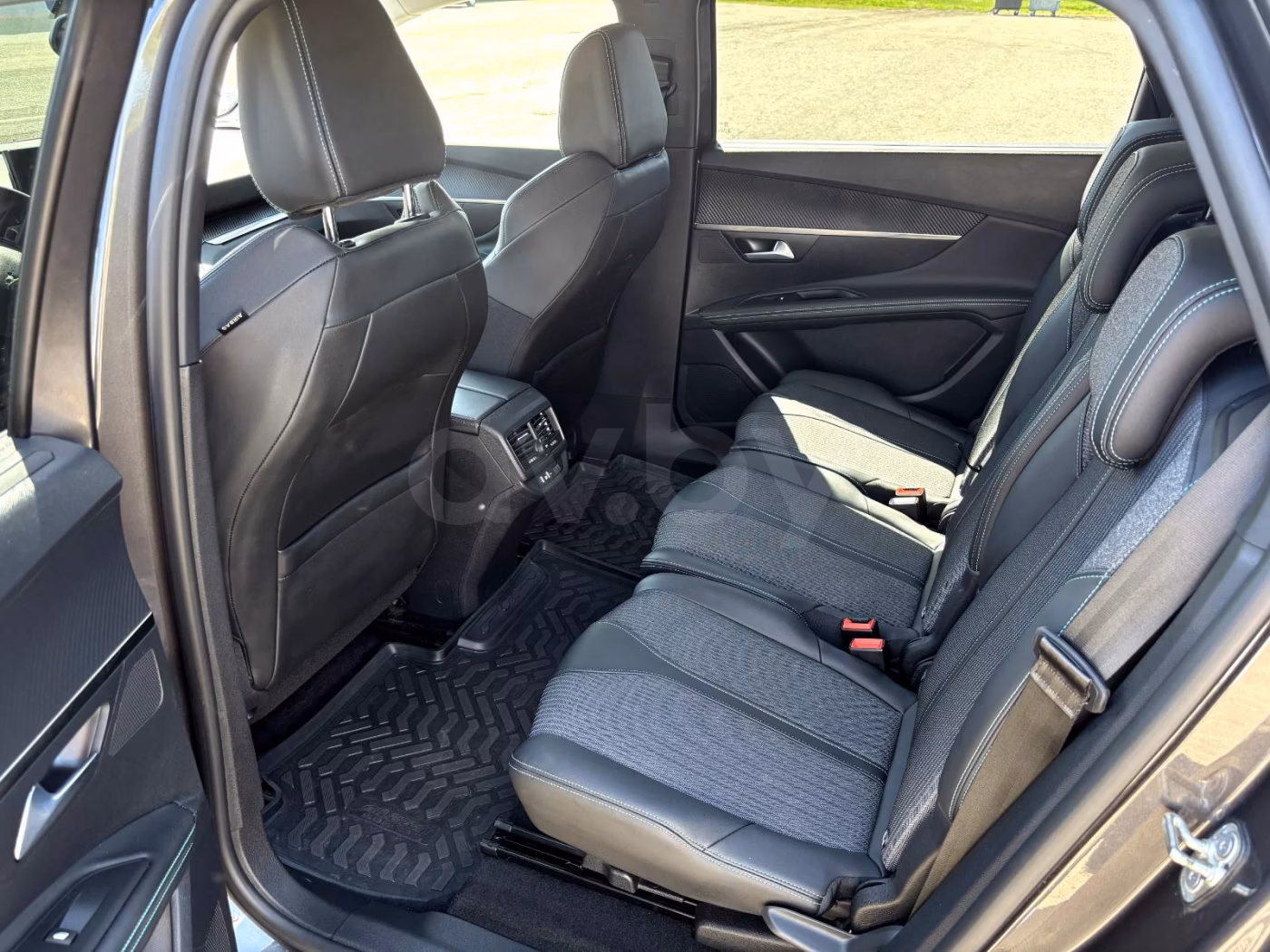 Peugeot 5008 фото 9