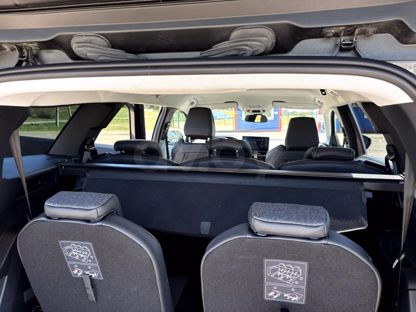 Peugeot 5008 фото 6