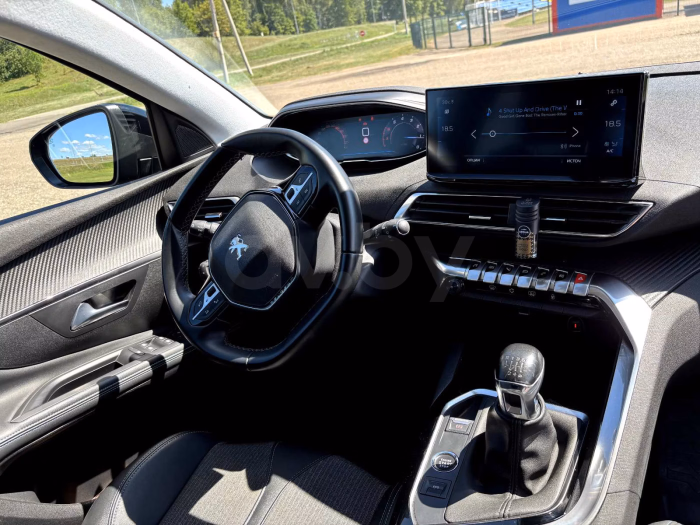Peugeot 5008 фото 12