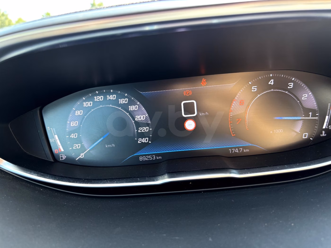 Peugeot 5008 фото 11