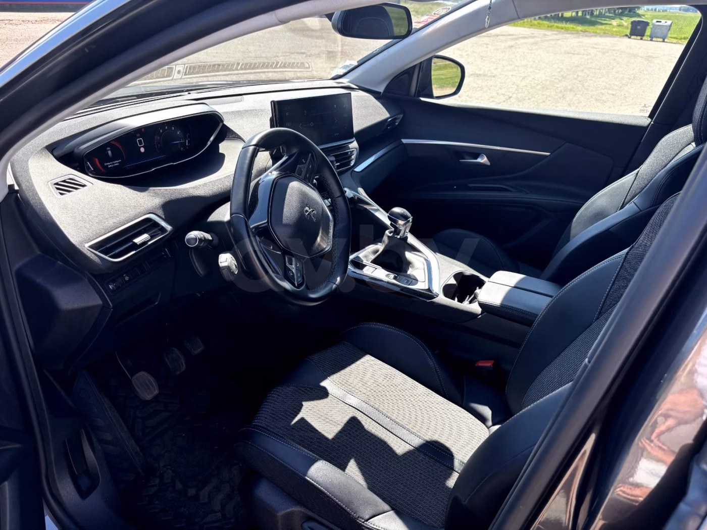 Peugeot 5008 фото 8