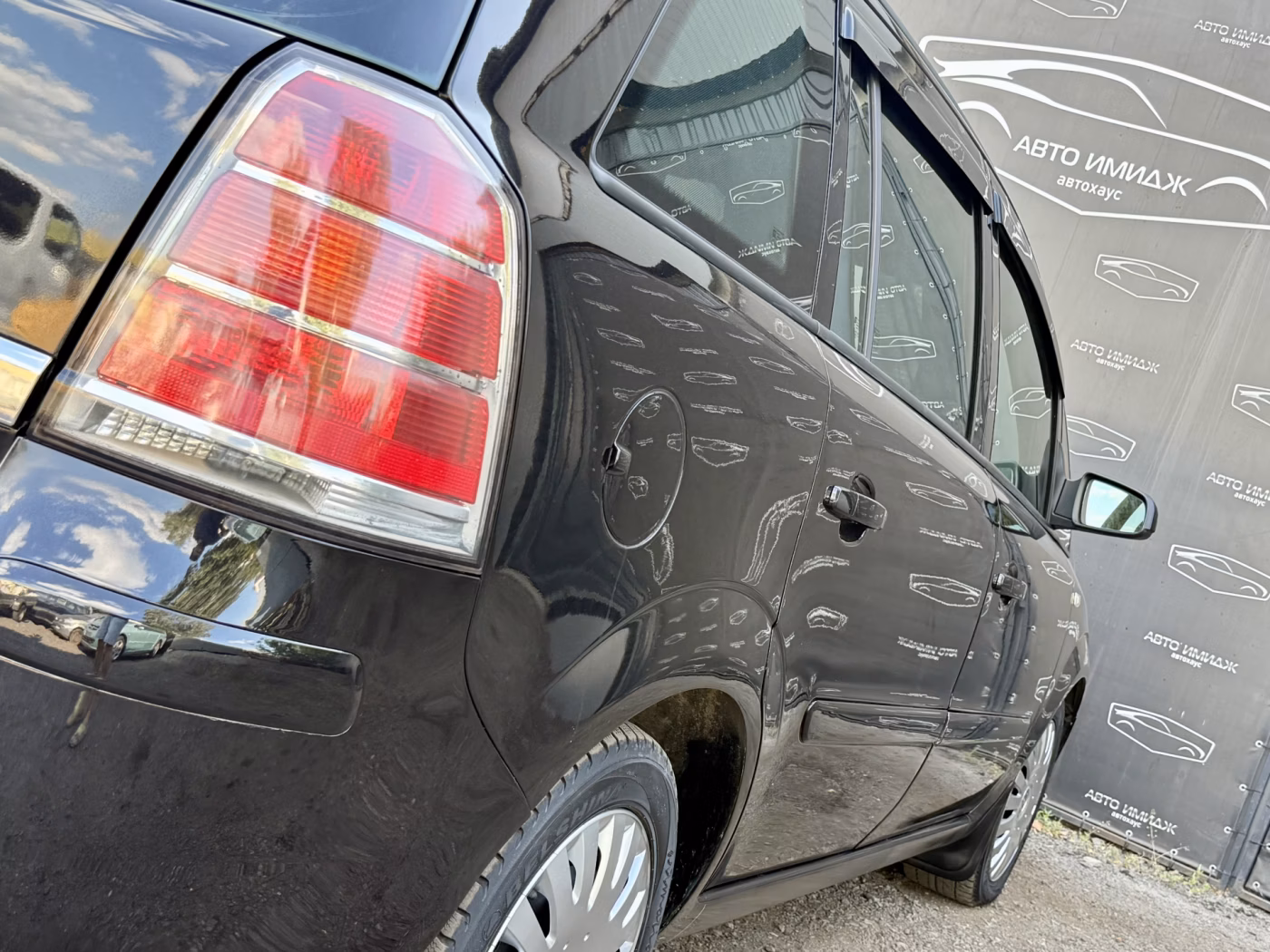 Opel Zafira фото 11