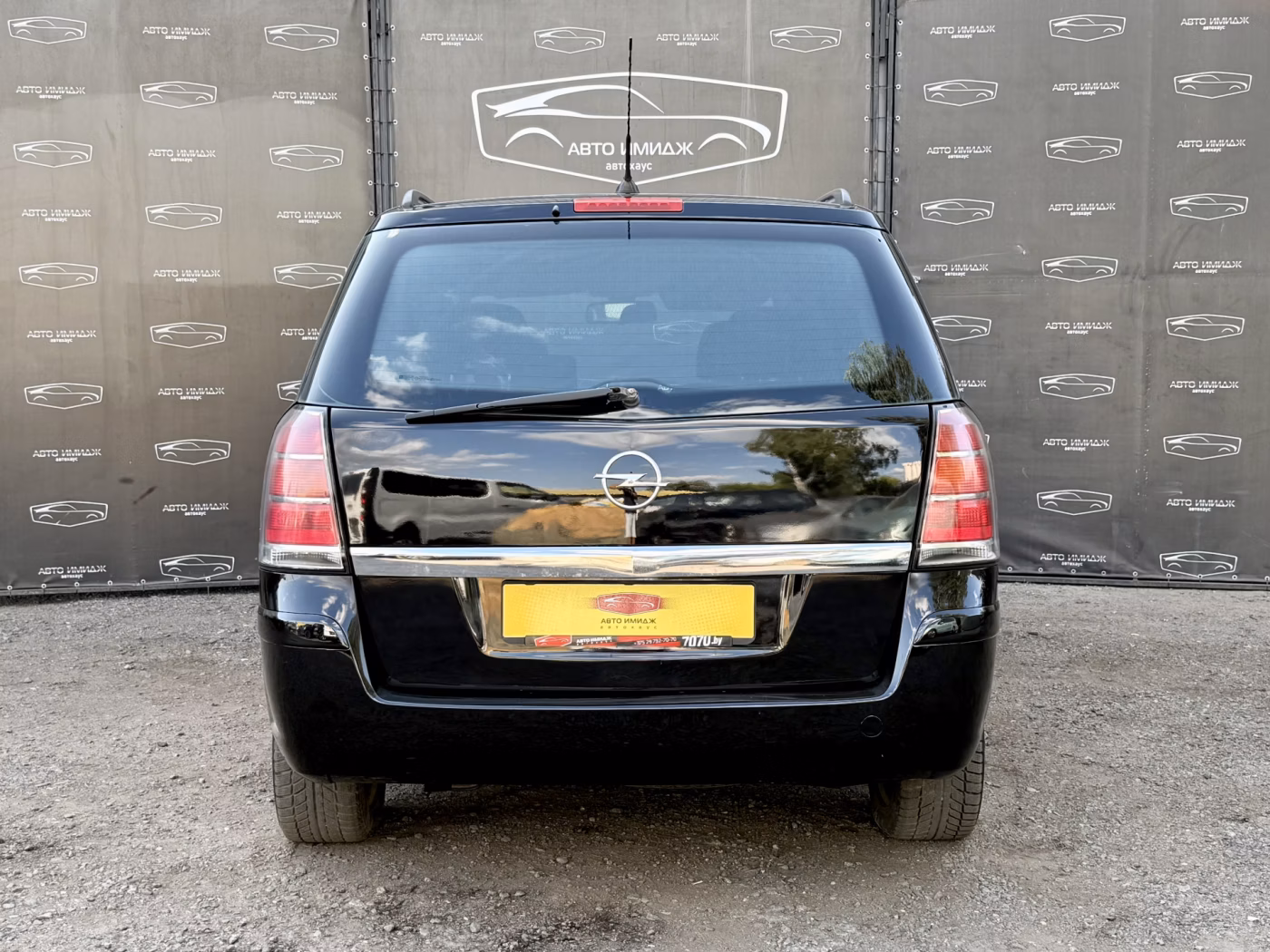 Opel Zafira фото 7
